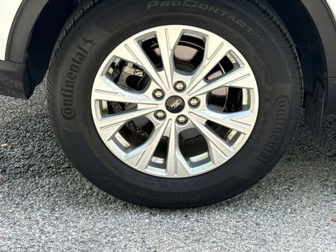 Used 2024 Ford Escape Active w/ Tech Pack #1 AWD/4WD image 9