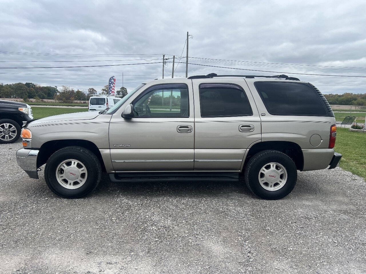 Used 2002 GMC Yukon SLE RWD image 5