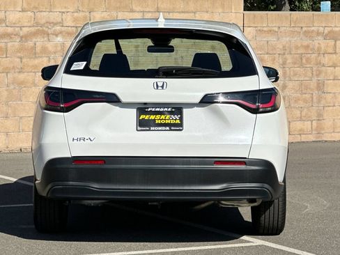Certified 2025 Honda HR-V LX image 5