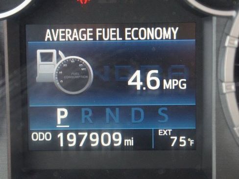 Used 2017 Toyota Tundra Limited w/ Limited Premium Package AWD/4WD image 4