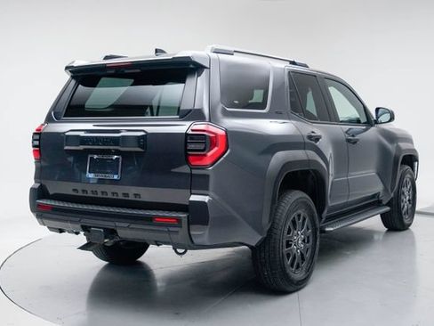 Used 2025 Toyota 4Runner SR5 AWD/4WD image 26