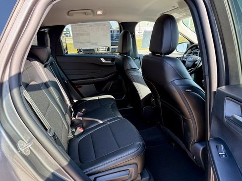 New 2026 Ford Escape SE FWD image 16