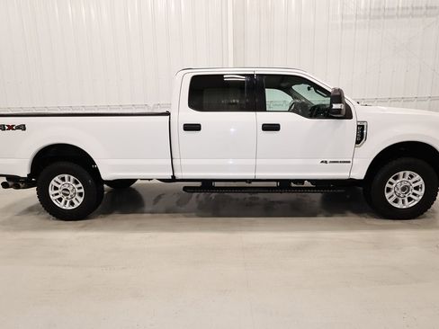 Used 2020 Ford F250 XLT image 2