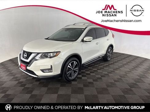Used 2017 Nissan Rogue SL image 3