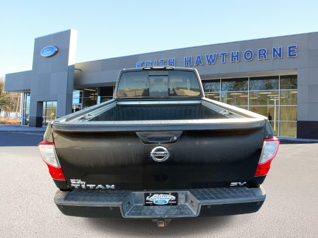 Used 2017 Nissan Titan SV RWD image 6