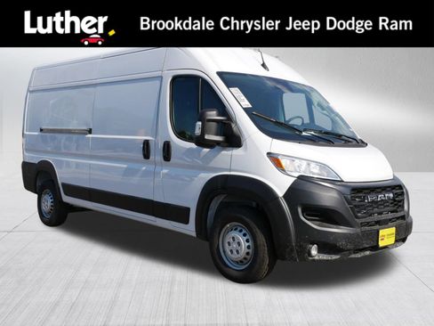 New 2026 RAM ProMaster 2500 w/ Convenience Group image 1