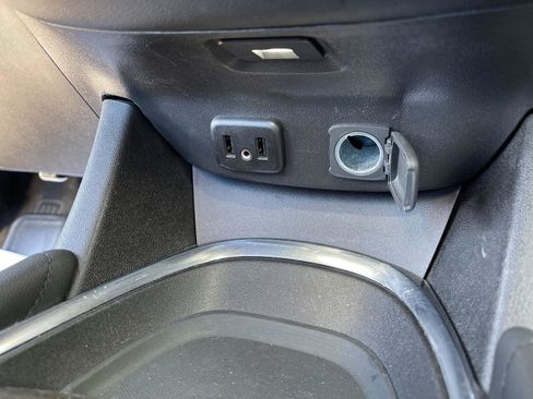 Used 2017 Chevrolet Malibu Premier w/ Driver Confidence Package image 31