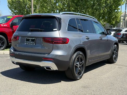New 2026 Mercedes-Benz GLB 250 image 9