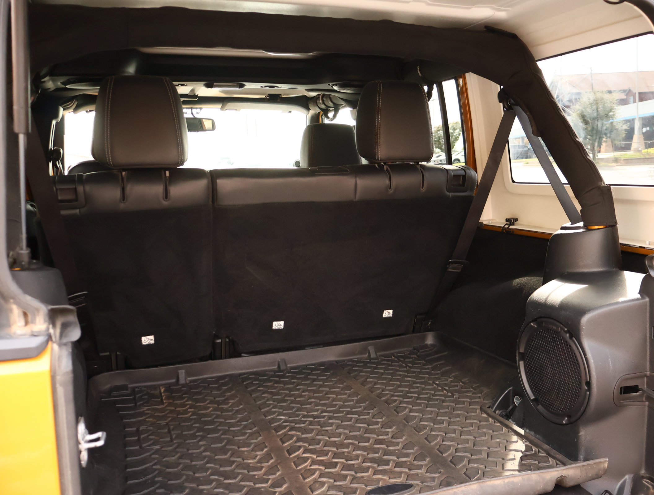 Used 2014 Jeep Wrangler Unlimited Rubicon AWD/4WD image 17