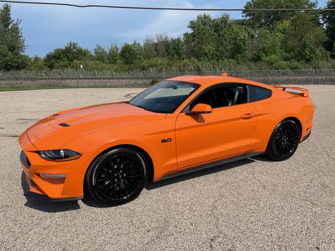 Used 2021 Ford Mustang GT Premium w/ GT Performance Package RWD image 1