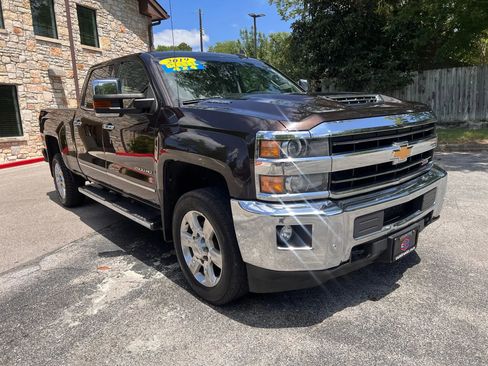 Used 2019 Chevrolet Silverado 2500 LTZ w/ Duramax Plus Package image 3