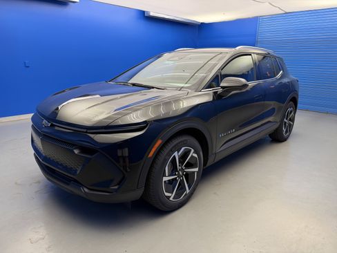 New 2026 Chevrolet Equinox EV LT FWD image 4