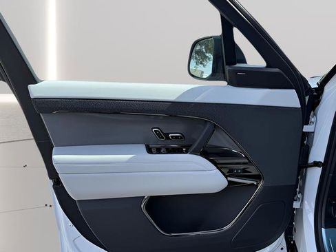 New 2026 Land Rover Range Rover Sport SE AWD/4WD image 11