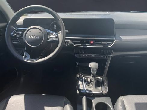 Used 2024 Kia Seltos EX AWD/4WD image 10
