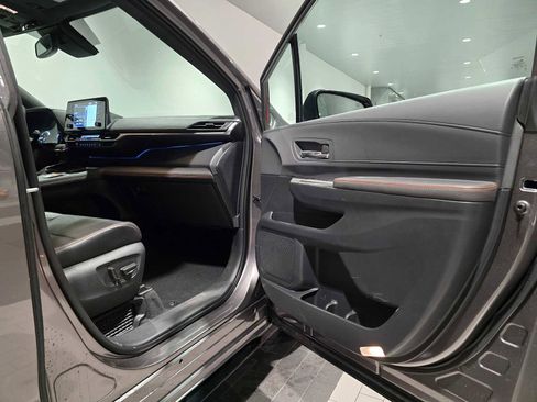 Used 2022 Toyota Sienna XSE w/ XSE Plus Package image 12