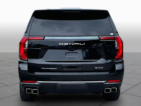 Used 2025 GMC Yukon Denali Ultimate AWD/4WD image 5