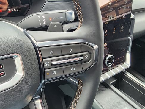 New 2026 GMC Acadia AT4 w/ Luxury Package image 22