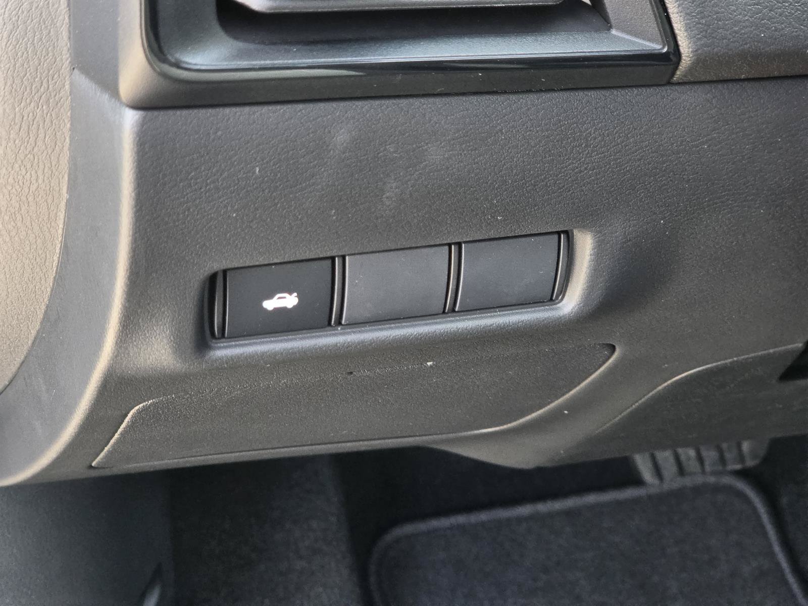 New 2027 Nissan Sentra SV FWD image 17