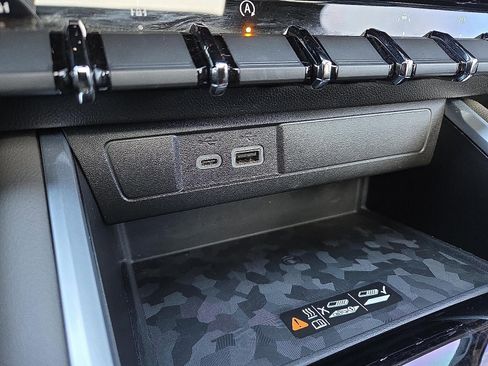 Used 2024 Chevrolet Colorado ZR2 w/ ZR2 Convenience Package III image 20