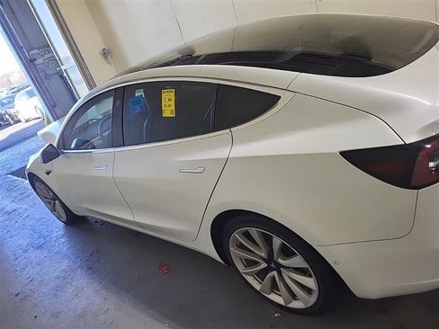 Used 2020 Tesla Model 3 Standard Range Plus image 8