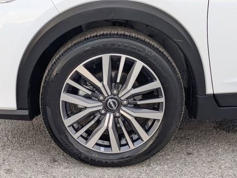 Used 2023 Nissan Kicks SV image 12