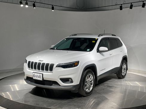 Used 2020 Jeep Cherokee Latitude Plus w/ Cold Weather Group image 8