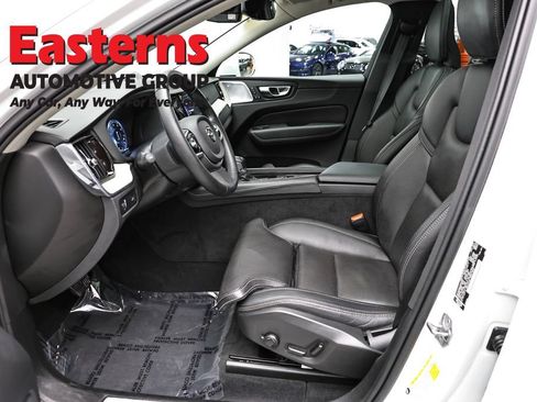 Used 2021 Volvo XC60 T5 Inscription AWD/4WD image 14