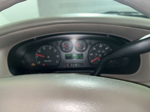 Used 2005 Ford Taurus SE image 16