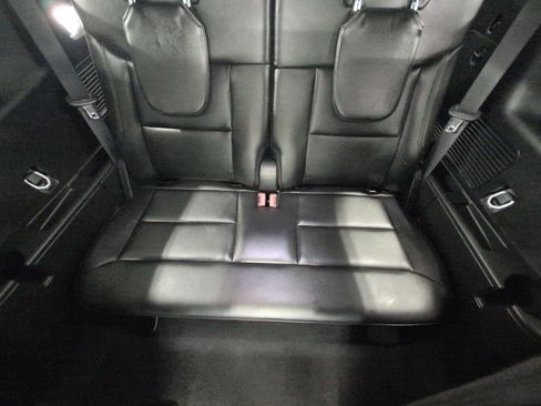 Used 2024 Ford Explorer XLT w/ Equipment Group 202A AWD/4WD image 24