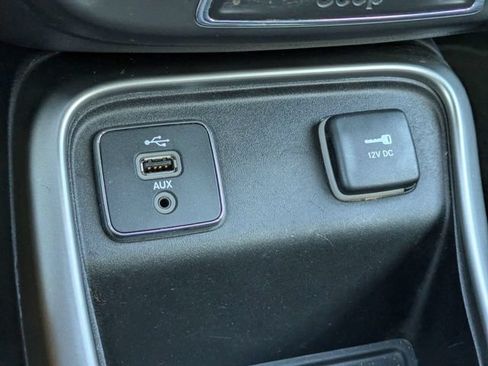 Used 2018 Jeep Compass Sport FWD image 21