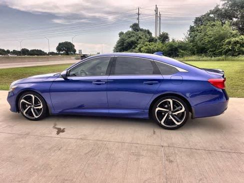 Used 2019 Honda Accord Sport image 4
