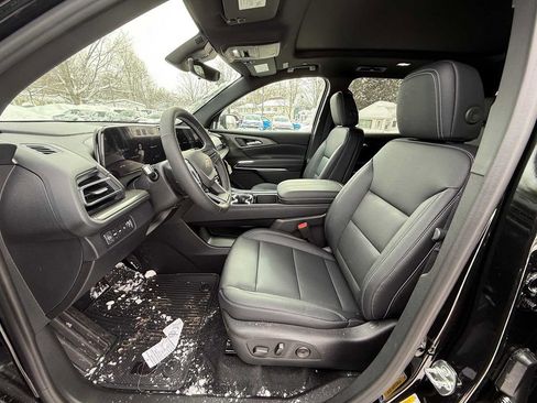 New 2026 Chevrolet Traverse LT w/ Sun and Wheel Package image 16