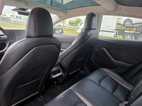 Used 2019 Tesla Model 3 Mid Range RWD image 23
