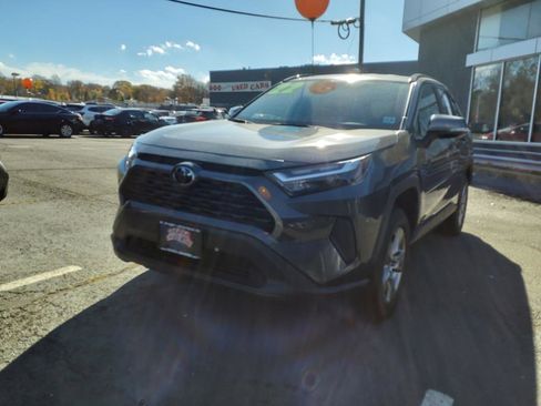 Certified 2022 Toyota RAV4 XLE image 3