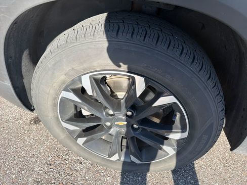 Used 2021 Chevrolet TrailBlazer LT w/ Convenience Package FWD image 13