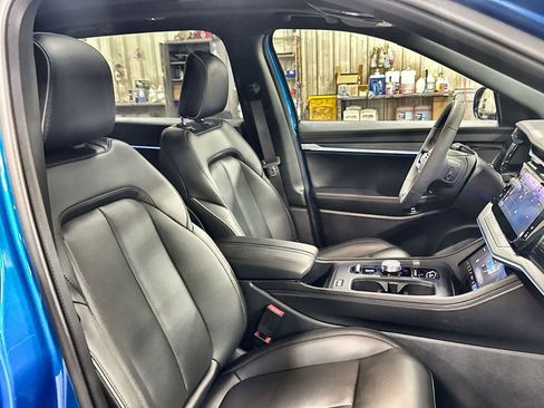 Used 2025 Jeep Wagoneer S Limited image 32