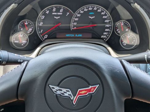 Used 2005 Chevrolet Corvette Coupe w/ Preferred Equipment Group RWD image 25