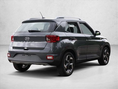 Used 2026 Hyundai Venue SEL FWD image 5
