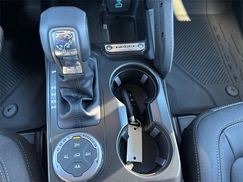 New 2025 Ford Bronco Badlands image 20