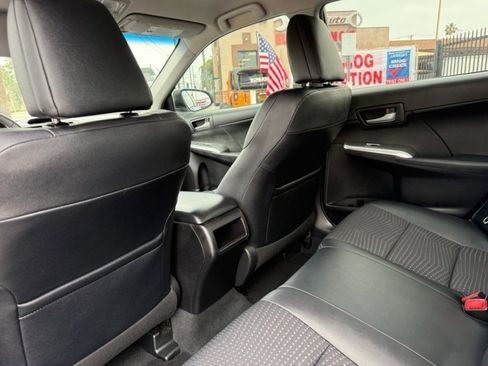 Used 2012 Toyota Camry SE FWD image 20