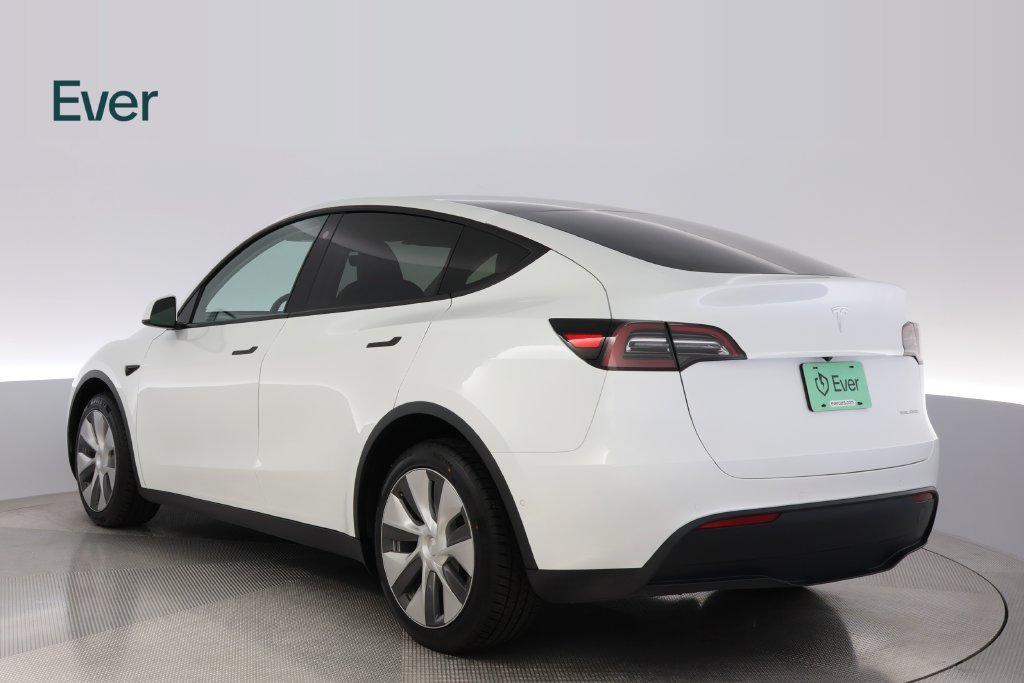 Used 2022 Tesla Model Y Long Range AWD/4WD image 17