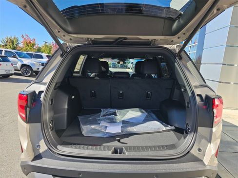 New 2026 GMC Terrain Elevation w/ Elevation Premium Package image 17