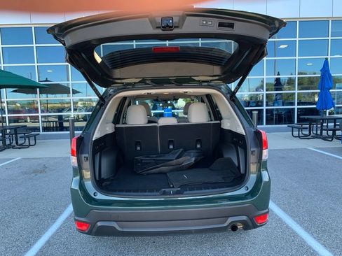Used 2024 Subaru Forester Premium AWD/4WD image 29