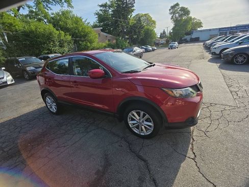 Used 2018 Nissan Rogue Sport S w/ S Appearance Package AWD/4WD image 6