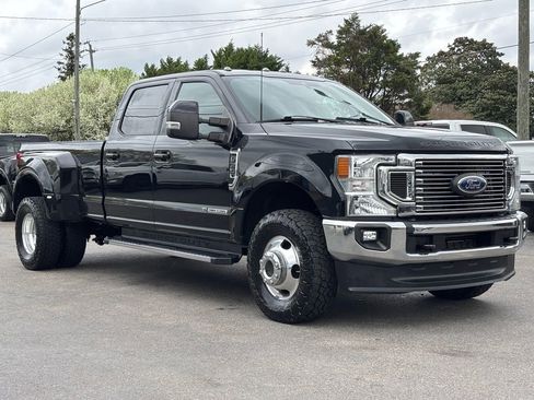 Used 2021 Ford F350 Lariat w/ Lariat Value Package image 3
