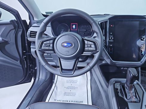 Used 2025 Subaru Crosstrek 2.5i Limited w/ Popular Package #4A image 14