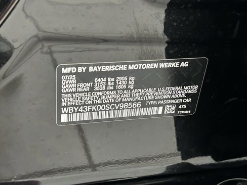 Used 2025 BMW i5 M60 w/ Premium Package image 31