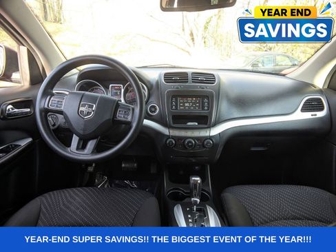 Used 2018 Dodge Journey SE w/ Blacktop Package image 19