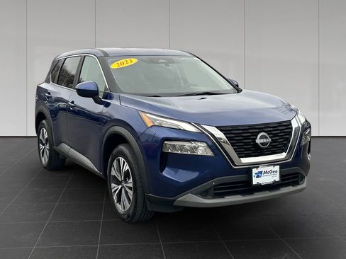 Used 2023 Nissan Rogue SV image 7