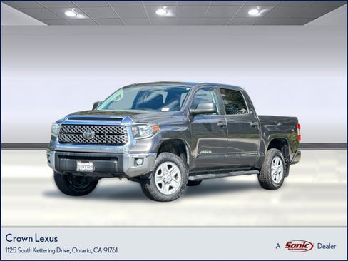 Used 2018 Toyota Tundra SR5 w/ SR5 Upgrade Package image 1